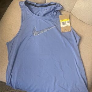 Nike Dry Fit training tank women’s S in light blue NWT